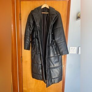 Forever 21 Women's Black Puffer long Coat